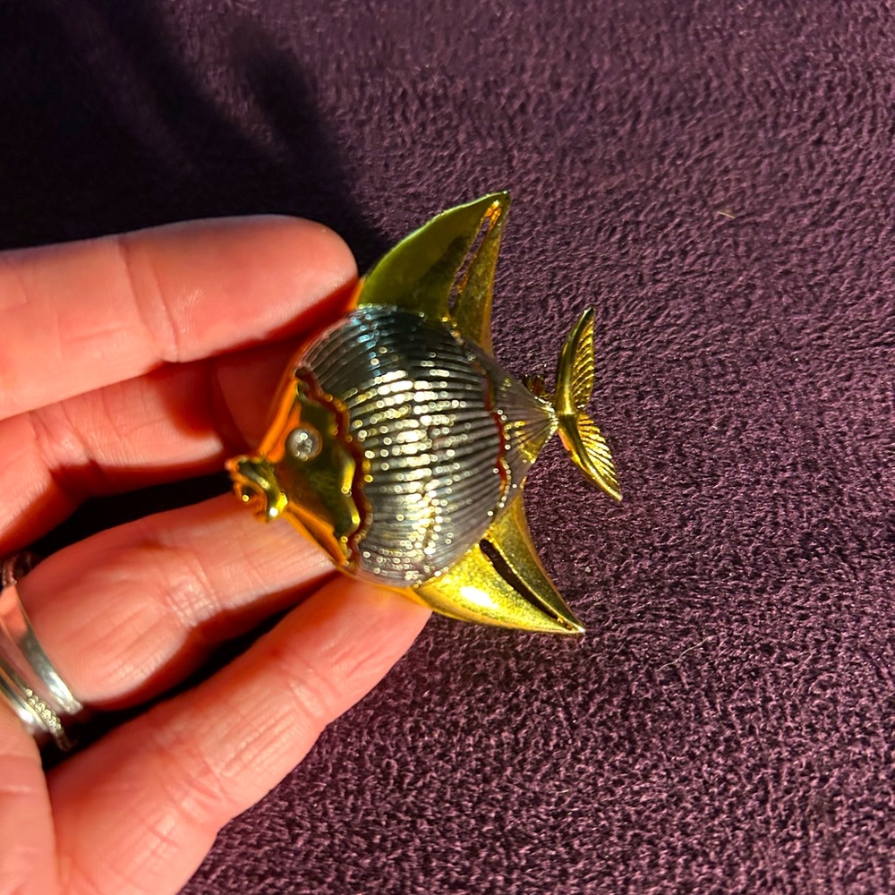 Vintage Gold and Silver tone Fish brooch